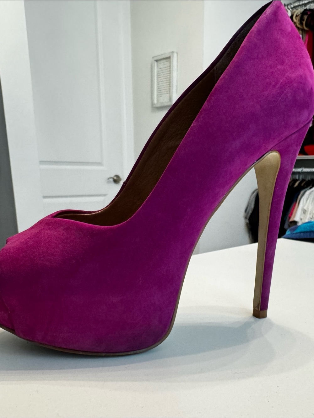 Steve Madden Magenta Suede Platform Stiletto Pumps